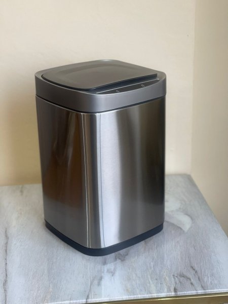 سلة مهملات الكترونية